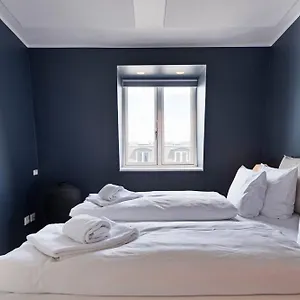 three-bedroom-pure-lux-apartment-prime-location-copenhagen.copenhagenhotelselect.com/